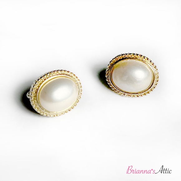 Stylish & Modern Golden Pearl Oval Drop clip on Earrings Daily wear 0.5" - Picture 3 of 8